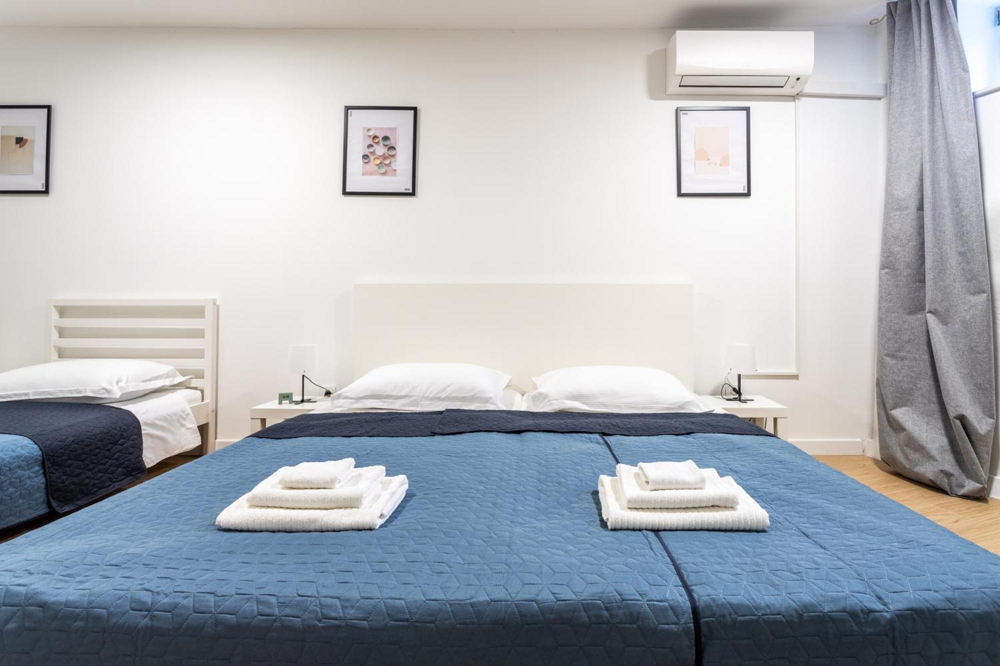 Zeus Downtown Apartment Split